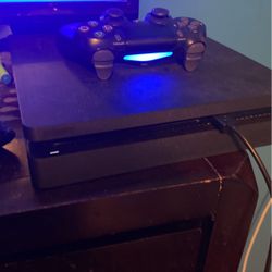 Ps4 Slim Works Perfectly 