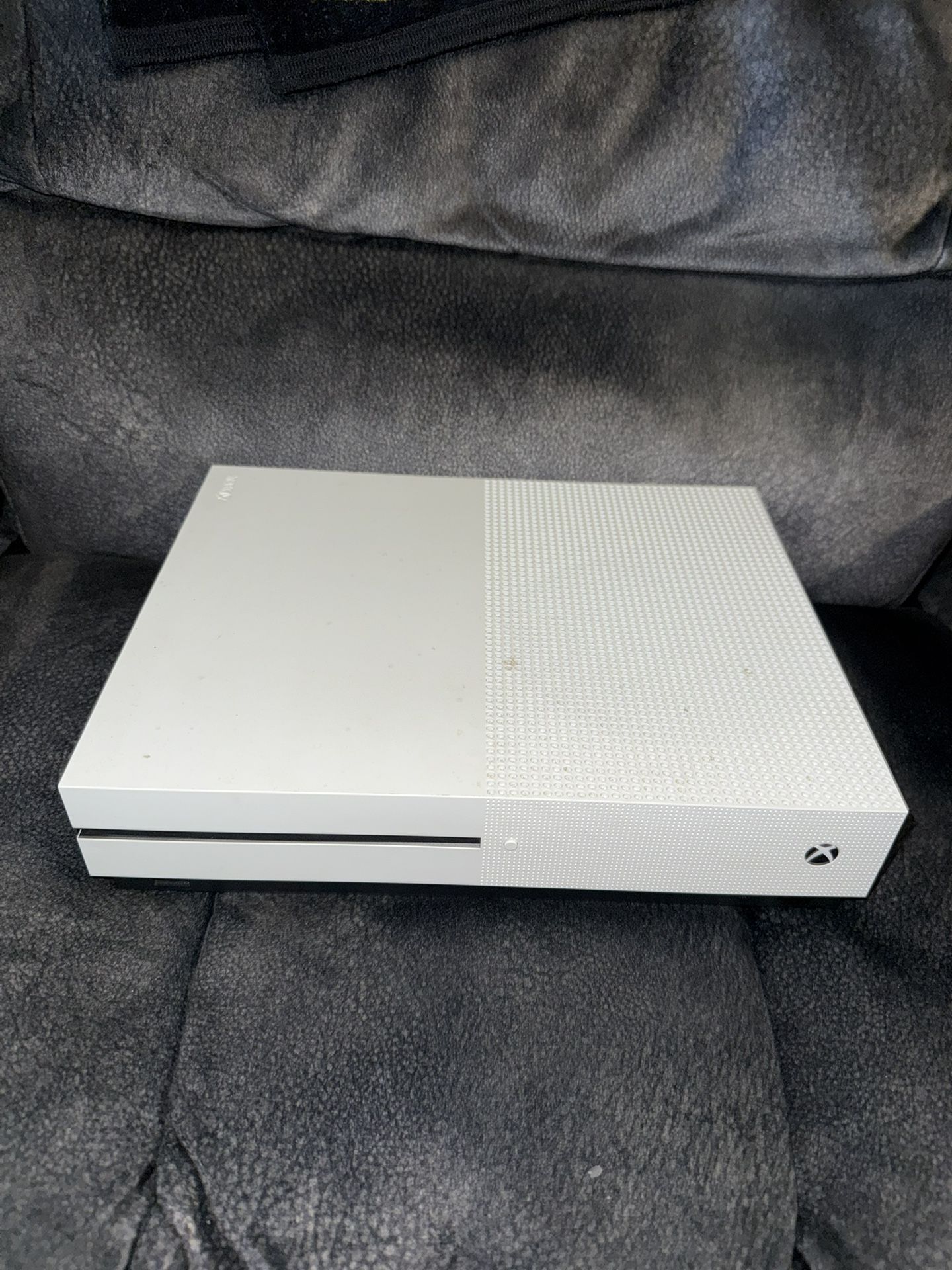 Microsoft Xbox One S Console Only Used Pre Owned Tested No Cords Works Great XOS