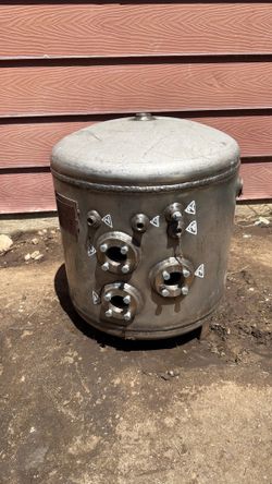 industrial-grade stainless steel pressure or mixing tank