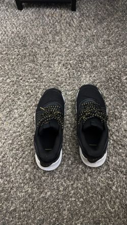 Size 8 men’s Curry Splash 24 Black Metallic Gold