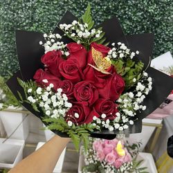 Dozen Beautiful Bouquets 