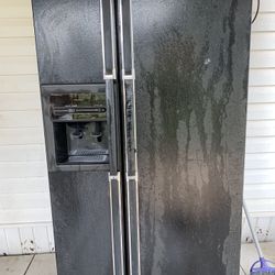Black Fridge 