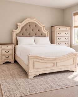 Queen Bedroom Set – Bed, Mattress, Box Spring, Dresser & Nightstand