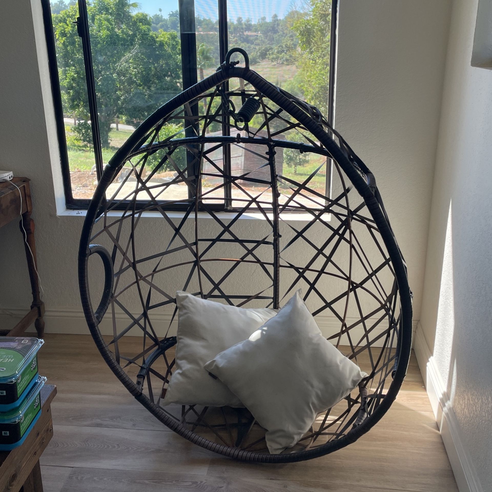 EGG CHAIR HANGING 