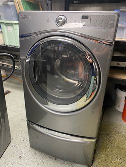 Whirlpool Duet Front-Load Dryer and washer with Pedestal
