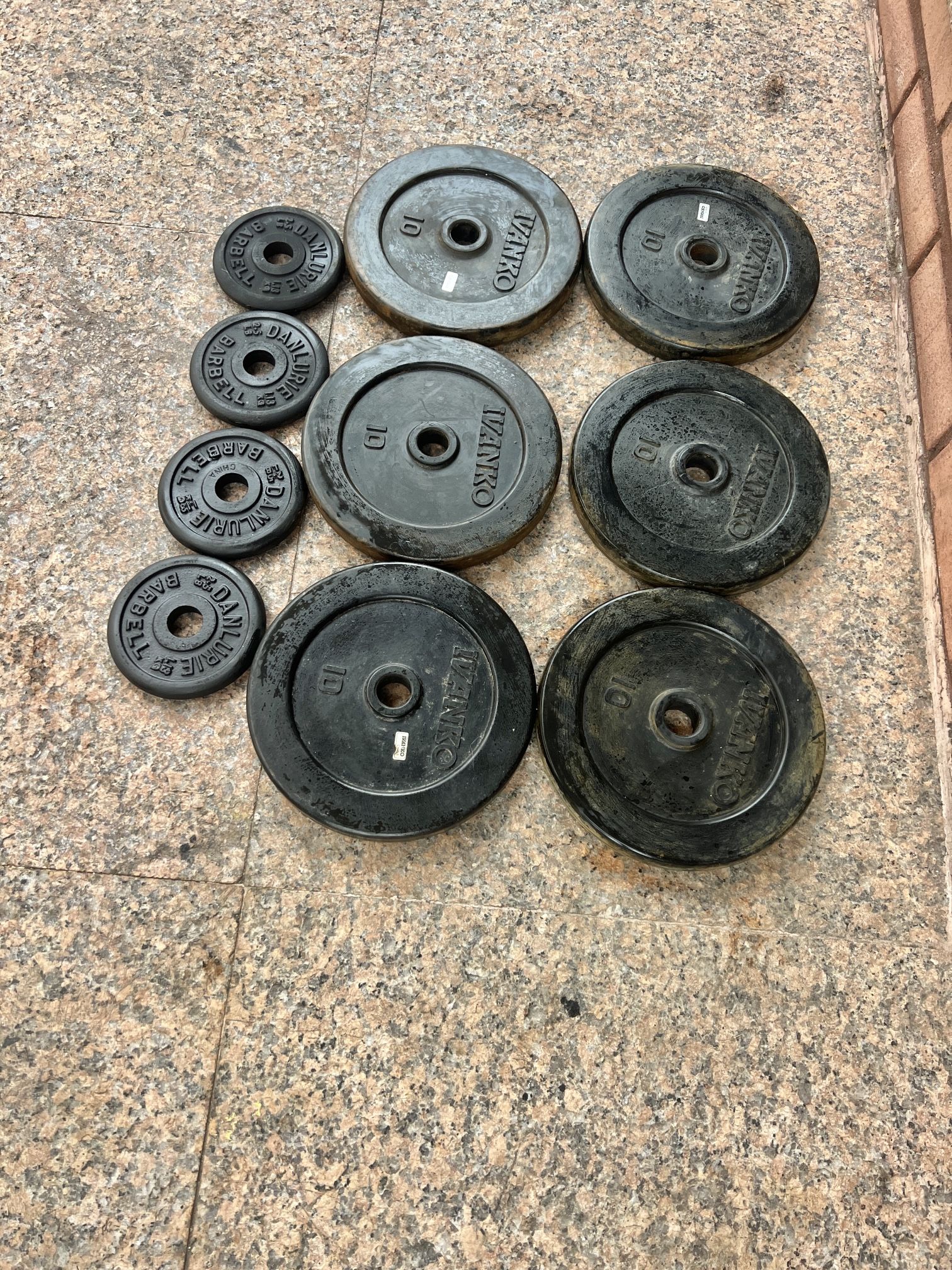 Total 70 Pounds Weight Lifting Plates ….I’m Located In Bayside Queens 