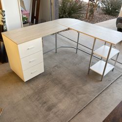 Corner Desk (white)