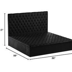Meridian Furniture Bliss Collection Modern | Contemporary Velvet Upholstered Bed with Deep Button Tufting and Storage Compartments in Rails and Footbo