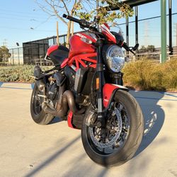 2016 Ducati monster 1200r low mileage please read description 