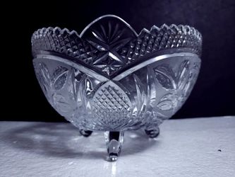 Anna Hutte Bleikristall German 24% Lead Crystal 8" Bowl Roses, Diamond Point 

