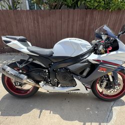 2024 Suzuki GSX-R750 GSXR750