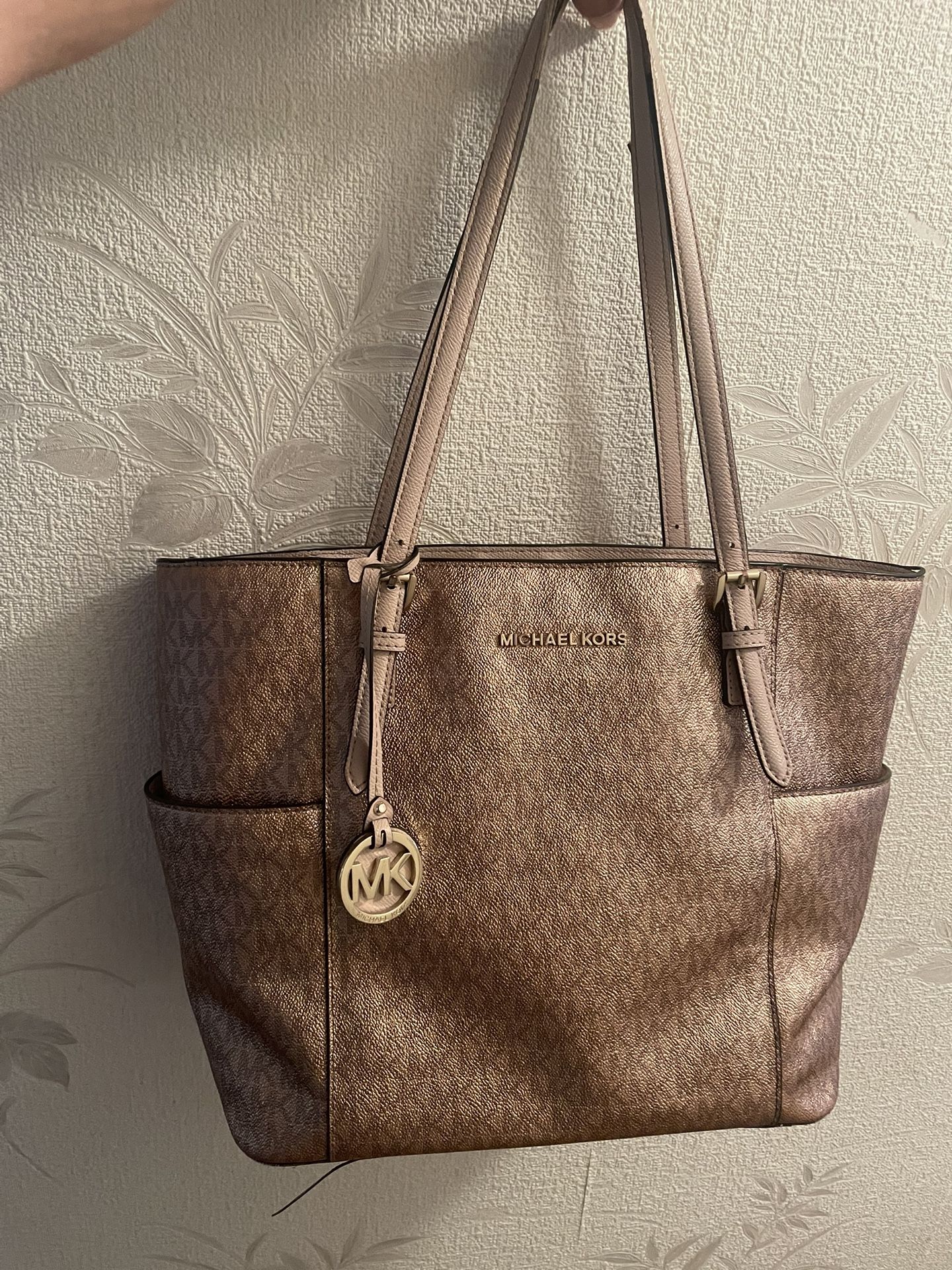 Michael Kors, Pink And beige purse, beautiful and made of great qualitypoo