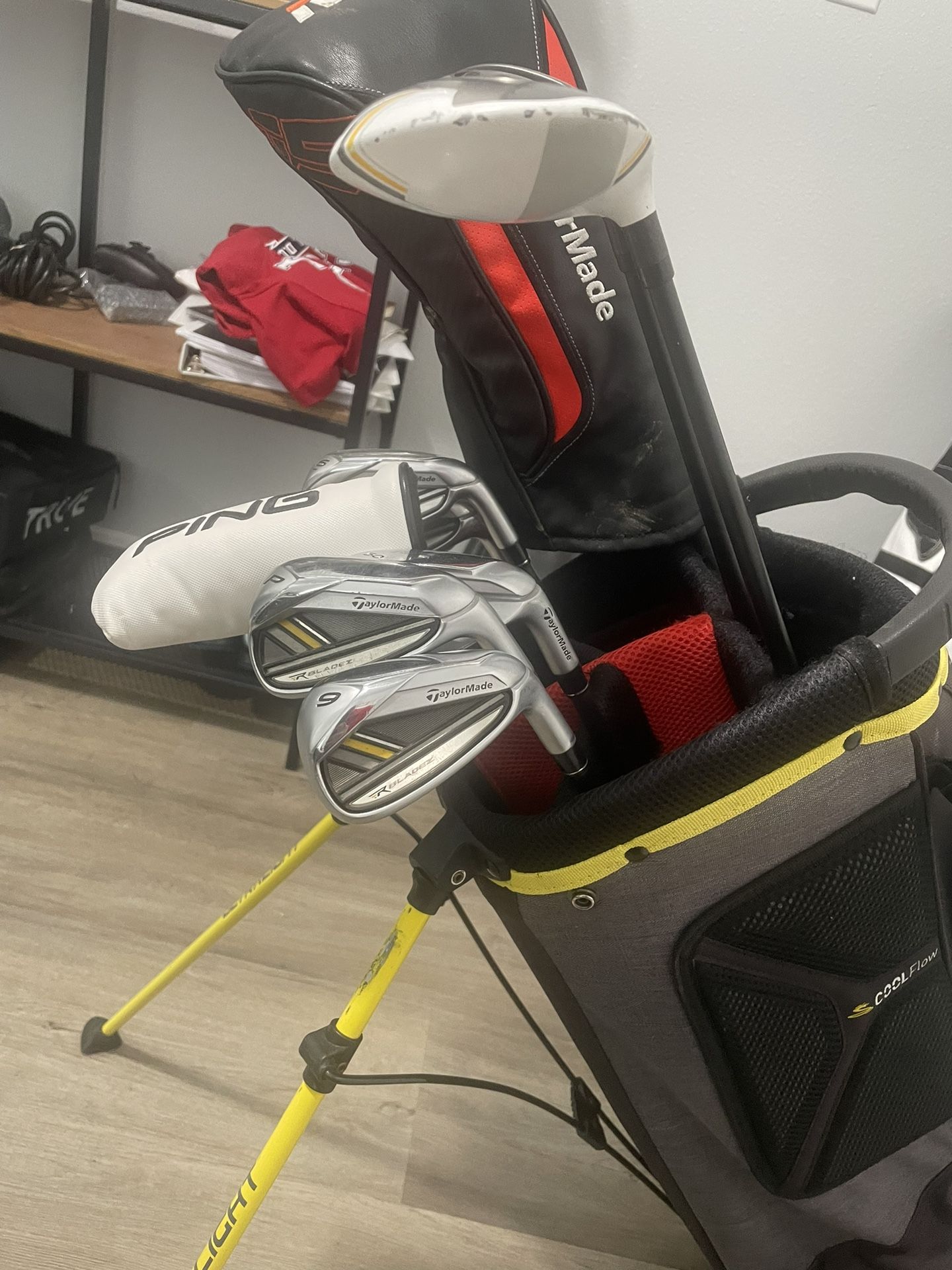 Taylormade Golf Clubs And Bag