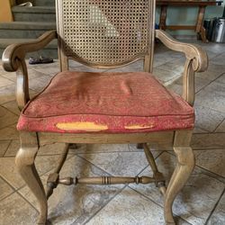Vintage dining Set Antic Value $$$$ You Can Have Only $300 6 Chairs Table Am