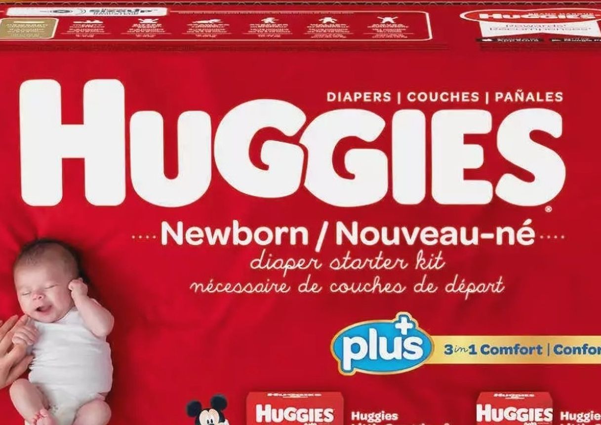 Huggies Plus Newborn Diaper Starter Kit (Newborn + Size 1)