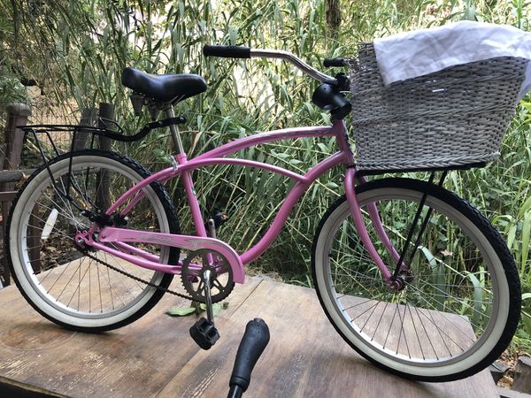 Women’s beach cruiser with basket for Sale in Sylmar, CA