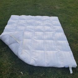 Northern Nights California King Feather Bed Topper 