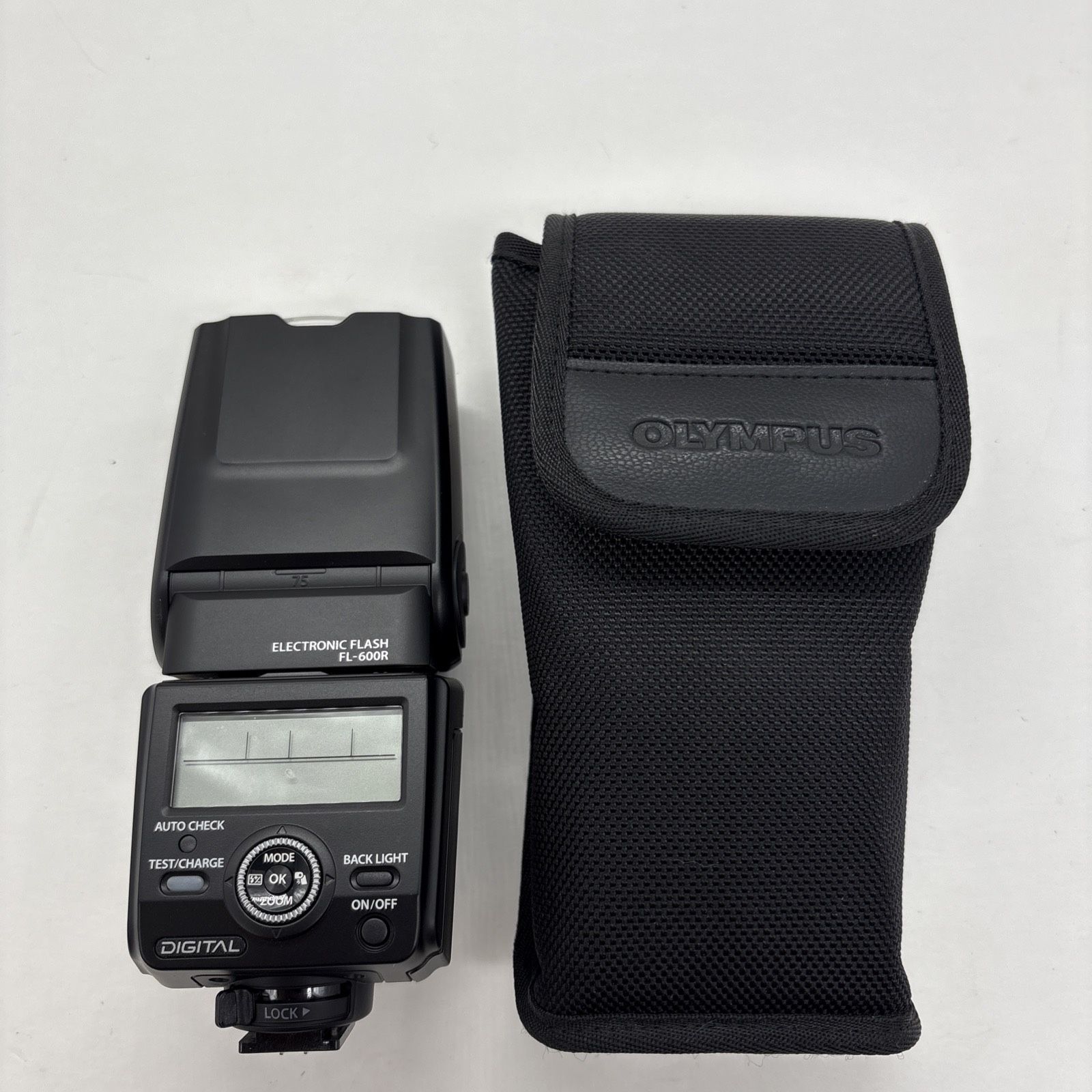 Olympus FL-600R Wireless TTL Flash for MFT Cameras w/ Pouch Speedlite Unit