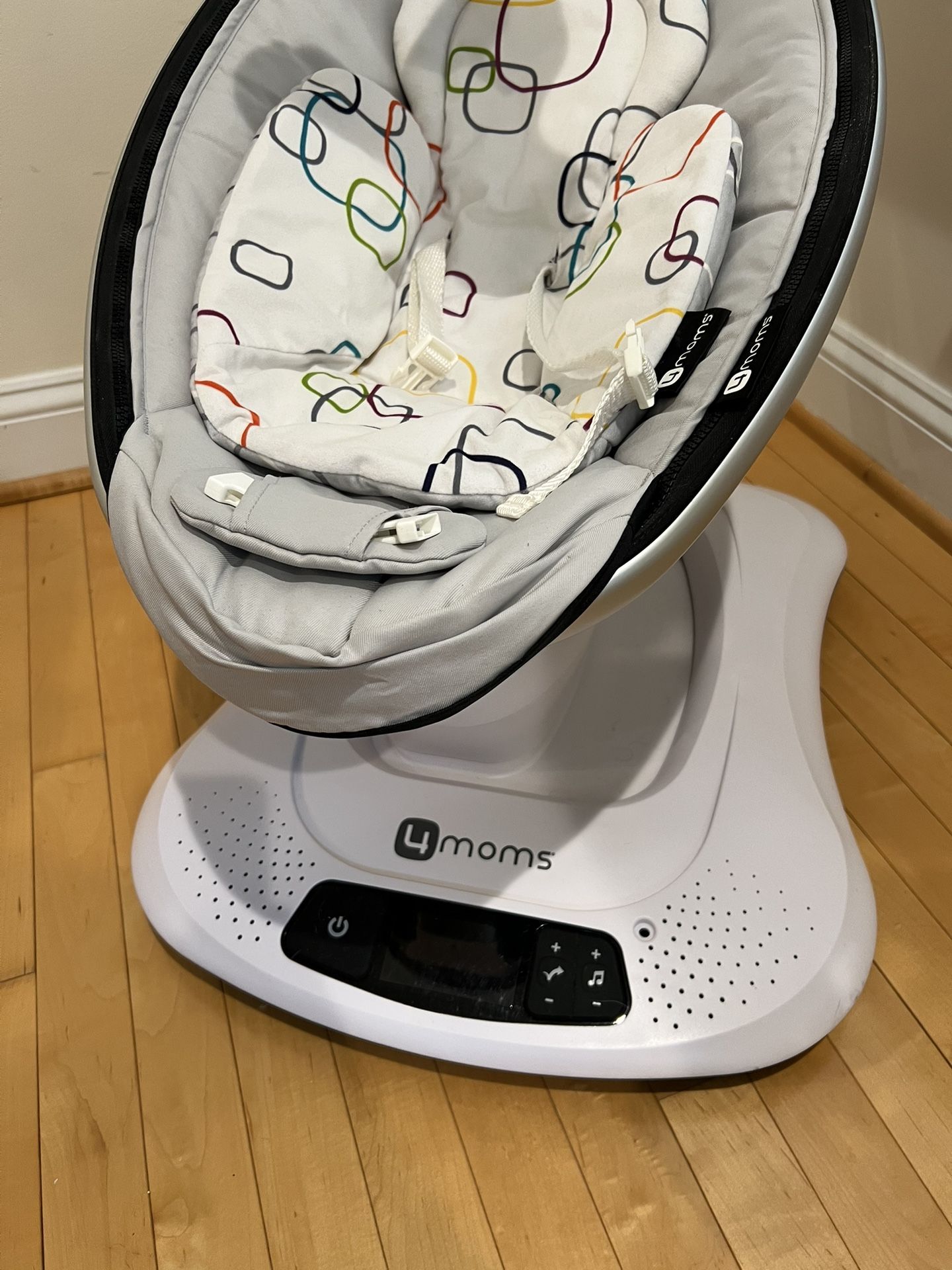 4moms mamaRoo 4 Baby Swing, Bluetooth Baby Rocker with 5 Unique Motions