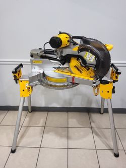 DEWALT 12-Inch Miter Saw with Stand