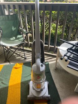 Great deal great condition Bissell power swift compact pet vacuum