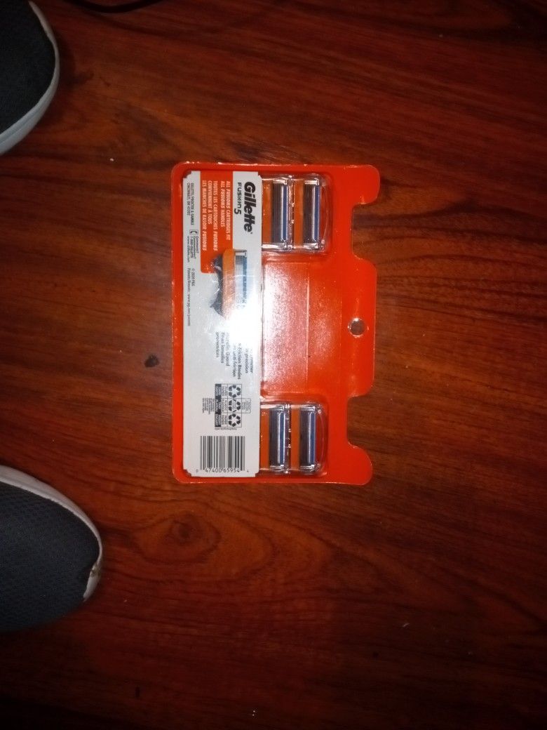 12 Pack Gillette Fusion 5