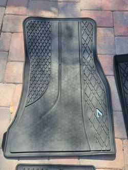 Bmw740i  rubber floor mats