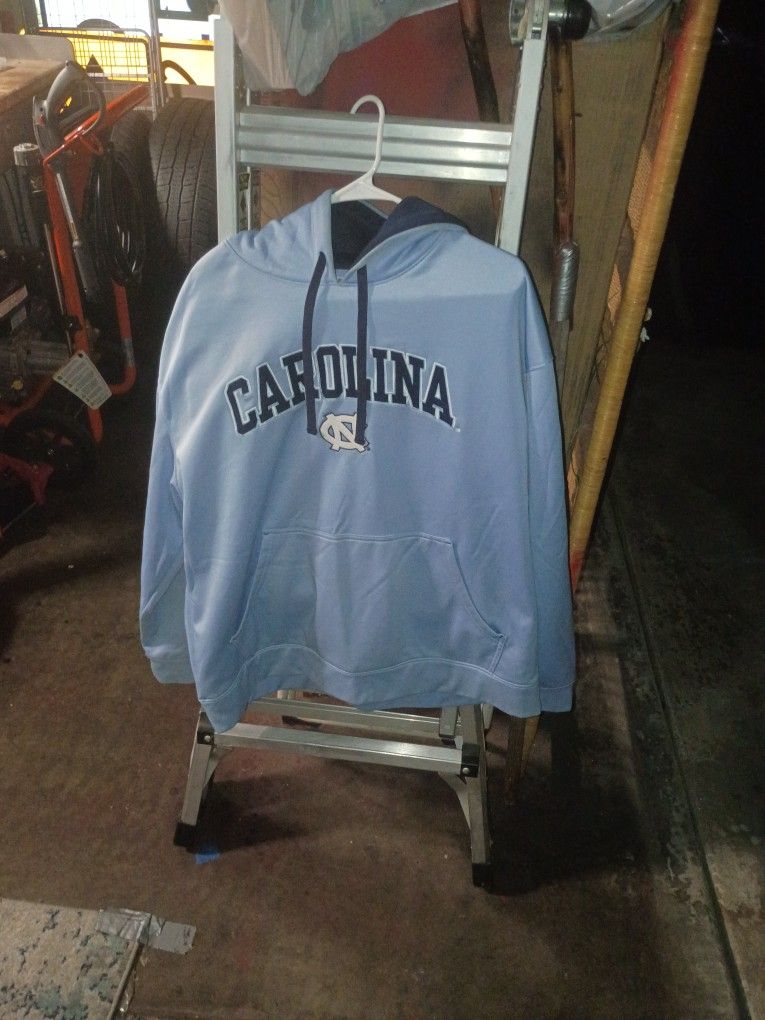 NORTH CAROLINA TAR HEELS SWEATSHIRT