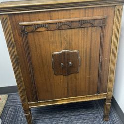 Victrola Vintage/ Antique Record Cabinet - Vv4-20 