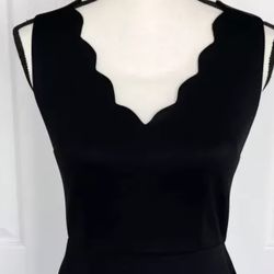 Loft 0P Black Scalloped Heart Neck Sheath Dress