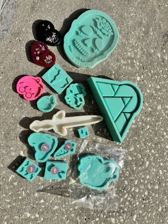 Resin Craft Lot