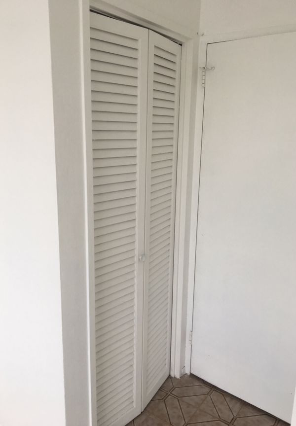 2 Louver Doors Bifold Doors Closet Doors 30 X 80 For Sale In