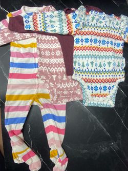 4 New Onesie - Oldnavy 6-12 M