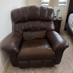 Oversized La-Z-Boy Brown Leather Recliner