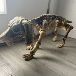 Dog Skeleton Prop Beige Brown Plastic Halloween Decoration Scary Animal Figure