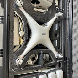 Dji Phantom 4 Drone 
