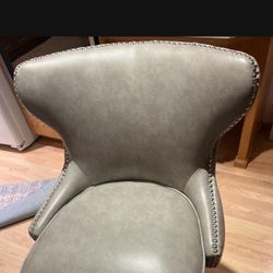 Swivel Counter Stool