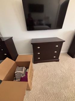 Queen bedroom set
