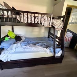 A New Full/twin bunk $500
