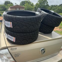 22s (5 Lug Universal) With Brand New Tires 