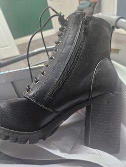 WOMEN'S Ankle boots NEW 7 ½ black