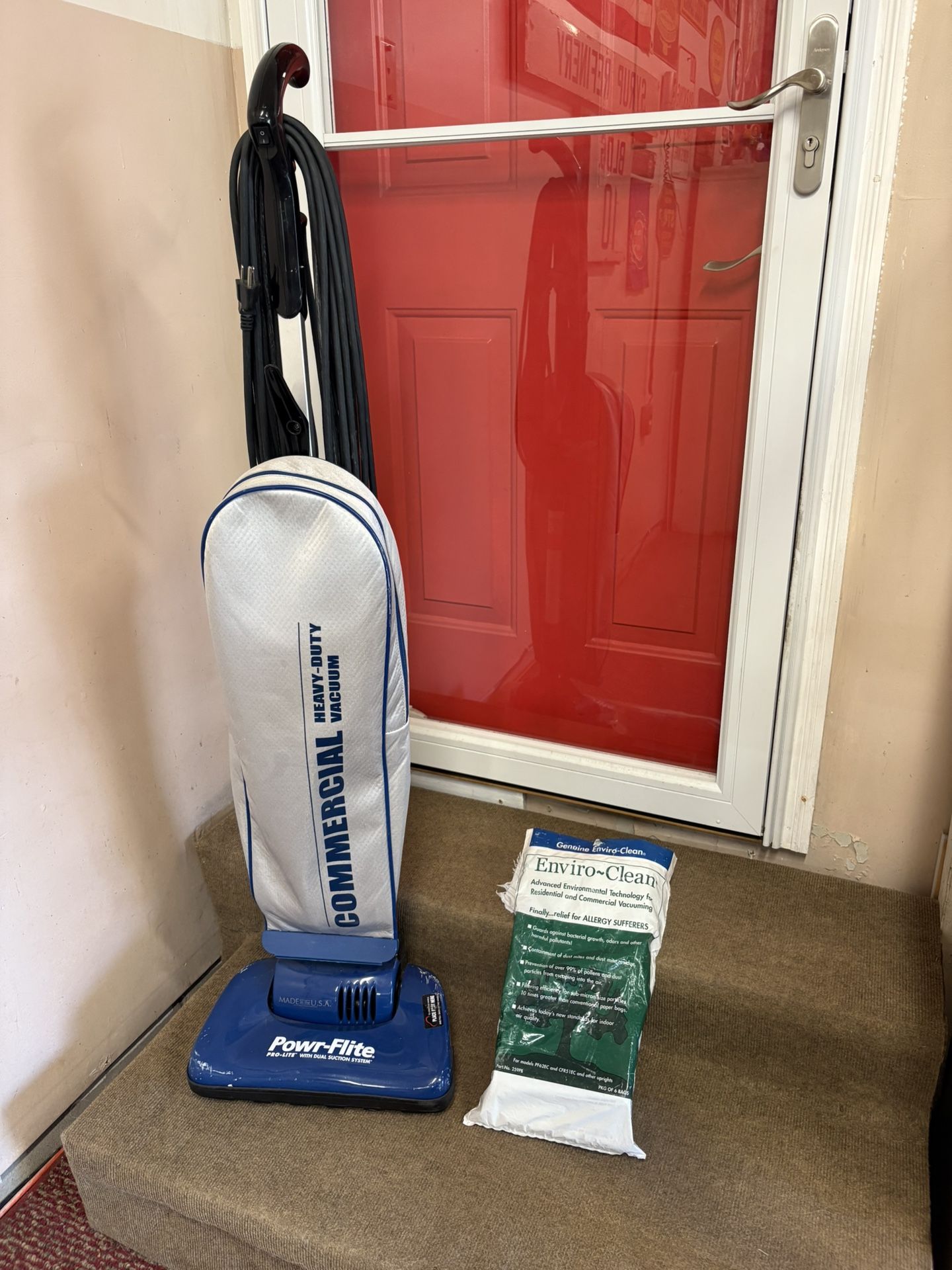 Powerflite Commercial Vacuum. (like Oreck)