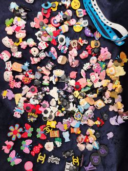 200 Piece Croc Charms Bundle (All In Pic For $35)