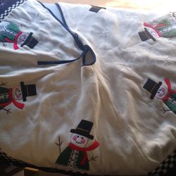 Snowman Tree Skirt