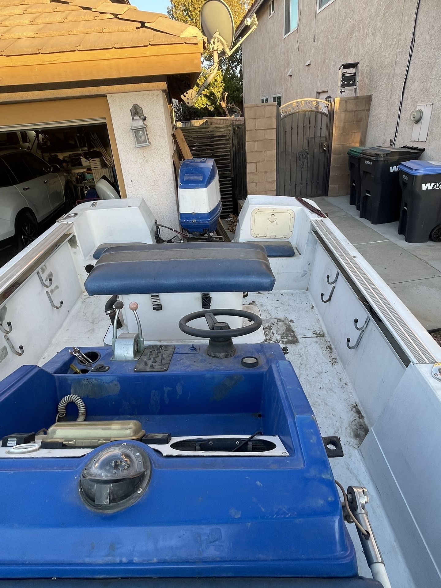 Bayliner 1987 Center Console
