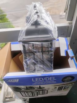 Outdoor porch light