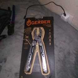 Gerber. Dual Force Multi Tool And Sheeth