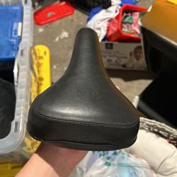 Throne Seat