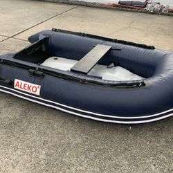 8.5 Ft Inflatable Boat with 5 hp Outboard