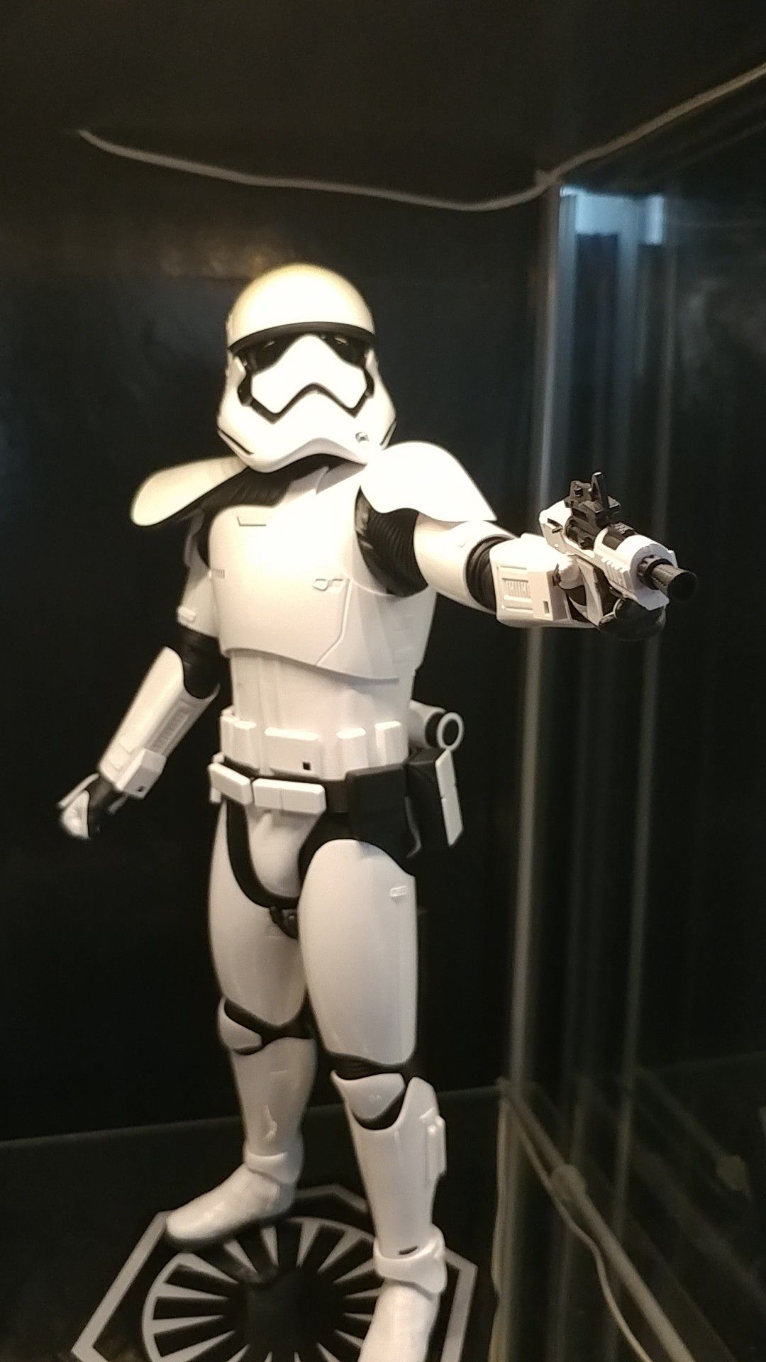 Hot Toys 1:6 scale Stormtrooper Sgt. (First order)